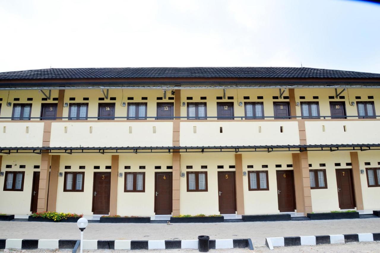 Haura Syariah Home Stay Бандар-Лампунг Екстер'єр фото